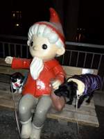 Sandm�nnchen mit Kitty und Hund